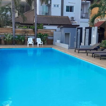 Ben Guesthouse Chiang Rai Bagian luar foto