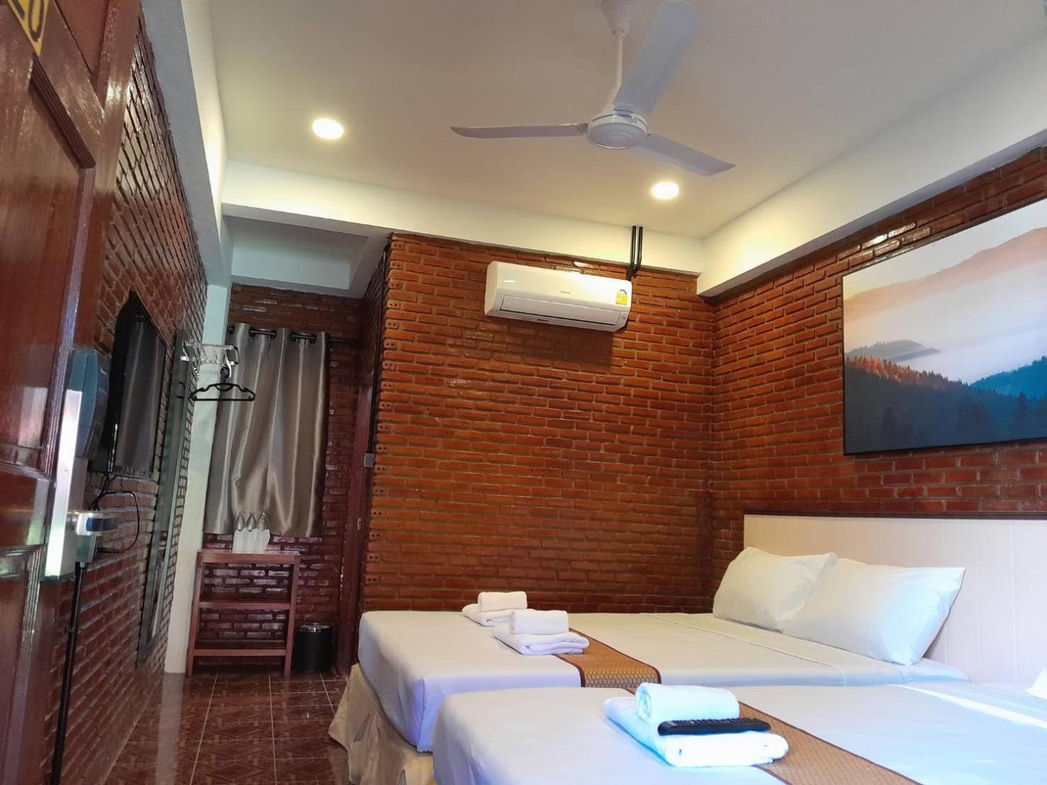 Ben Guesthouse Chiang Rai Bagian luar foto