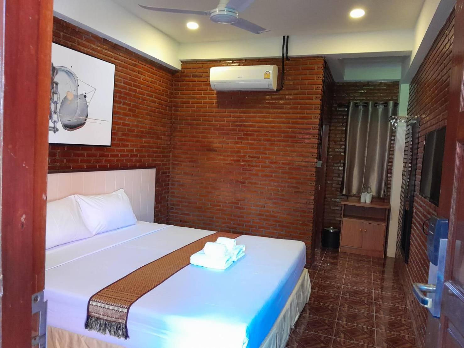 Ben Guesthouse Chiang Rai Bagian luar foto